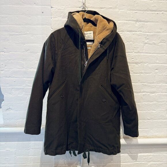 A Kind of Guise Bug Parka 2.0 - Olive Green, Size Small